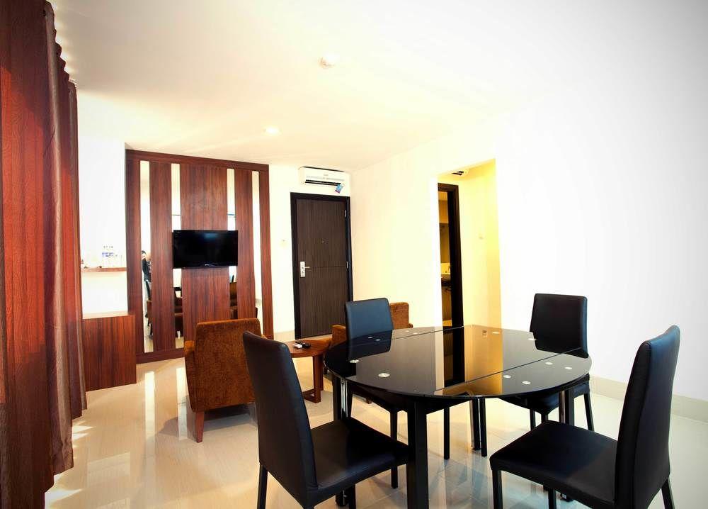 Collection O 1279 Hotel Grand Celino Makassar Exteriör bild