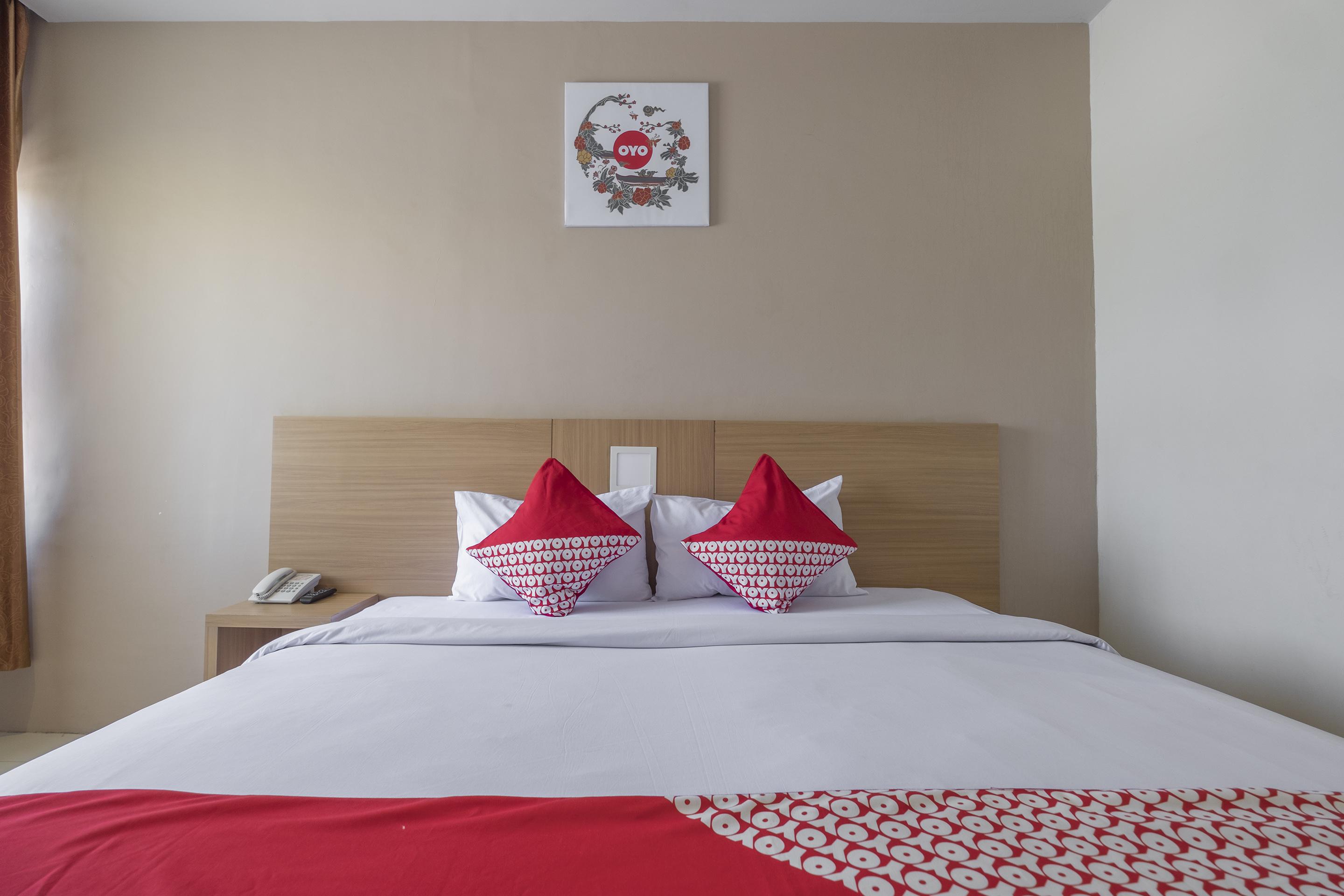 Collection O 1279 Hotel Grand Celino Makassar Exteriör bild