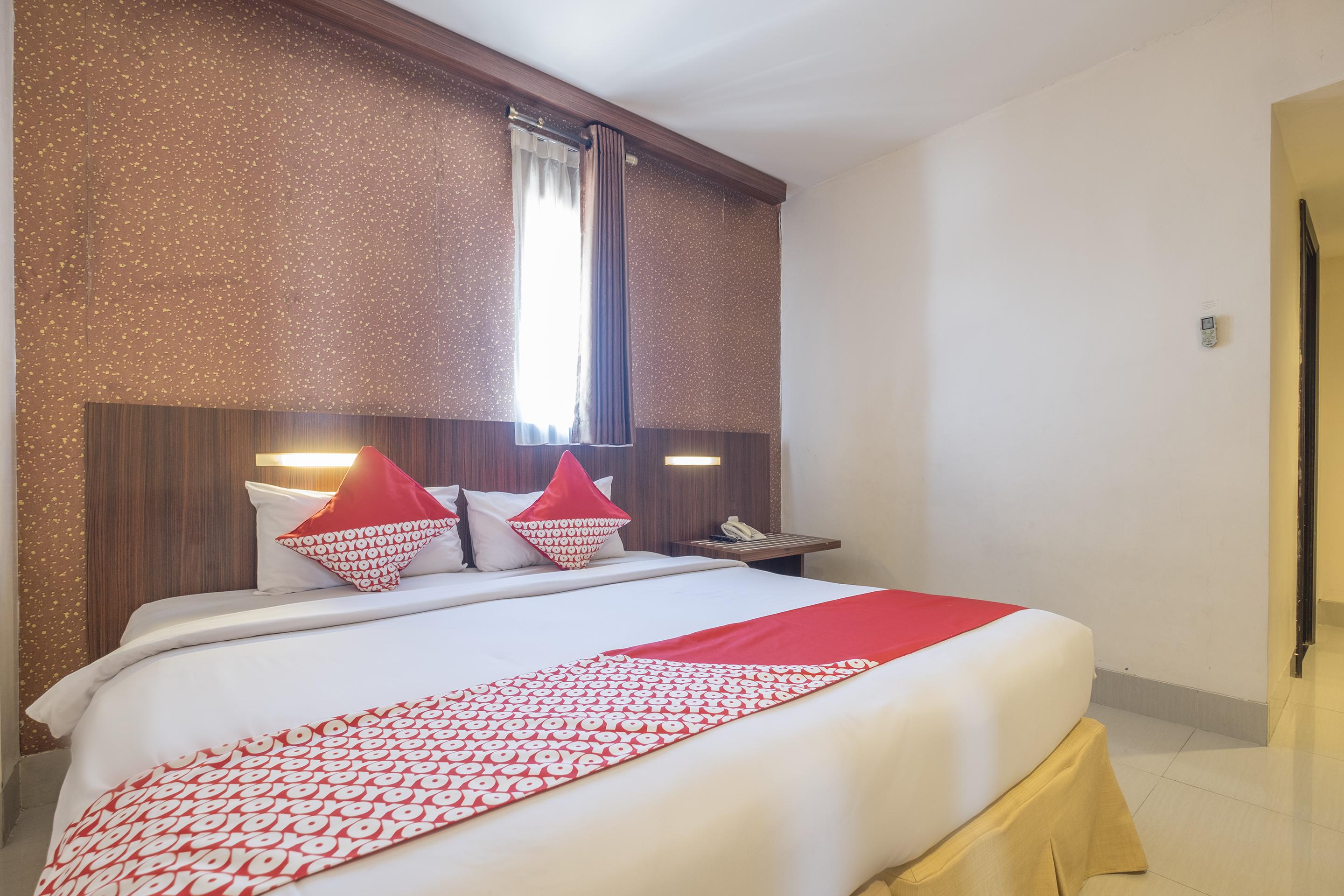 Collection O 1279 Hotel Grand Celino Makassar Exteriör bild