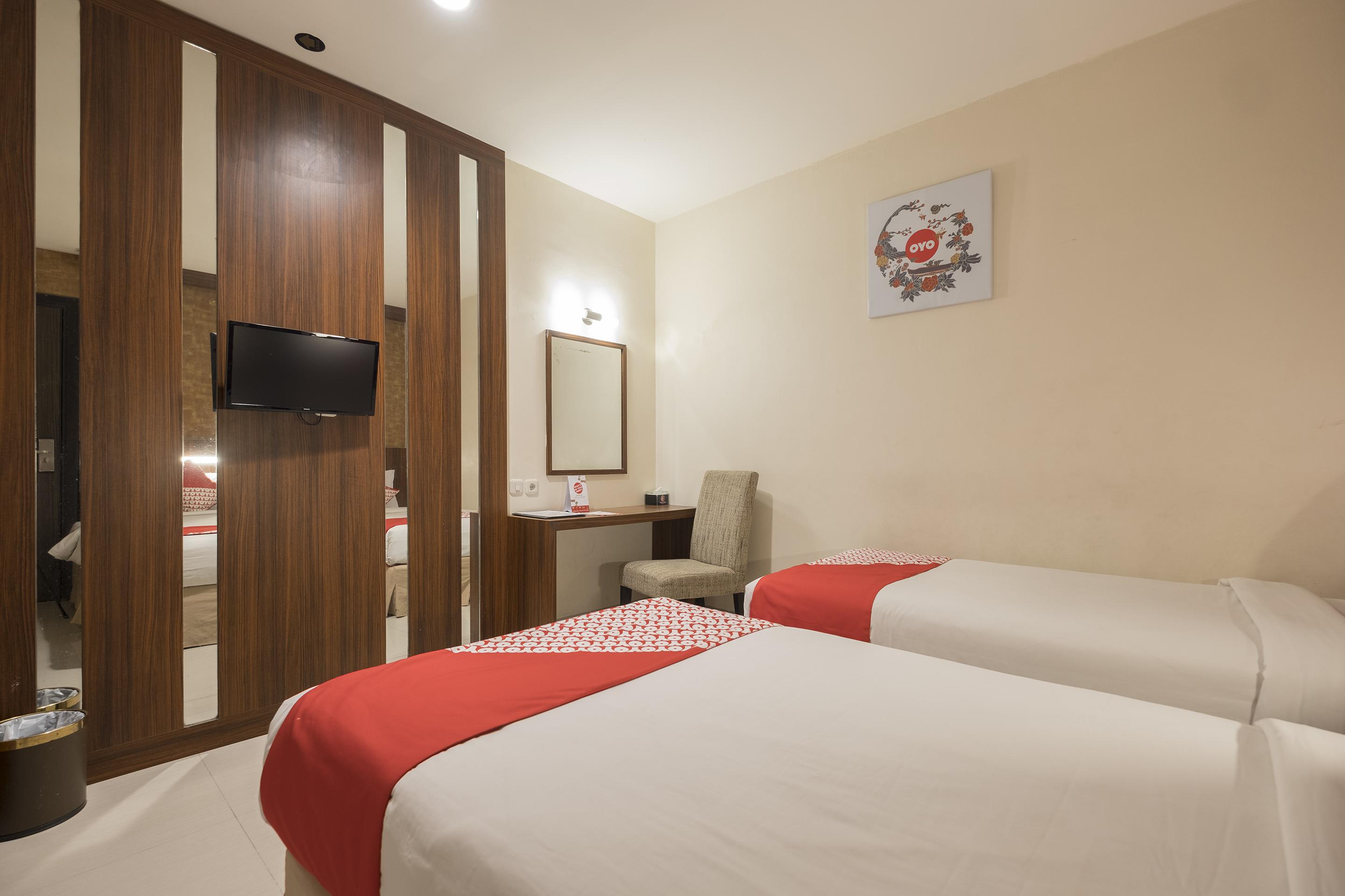 Collection O 1279 Hotel Grand Celino Makassar Exteriör bild