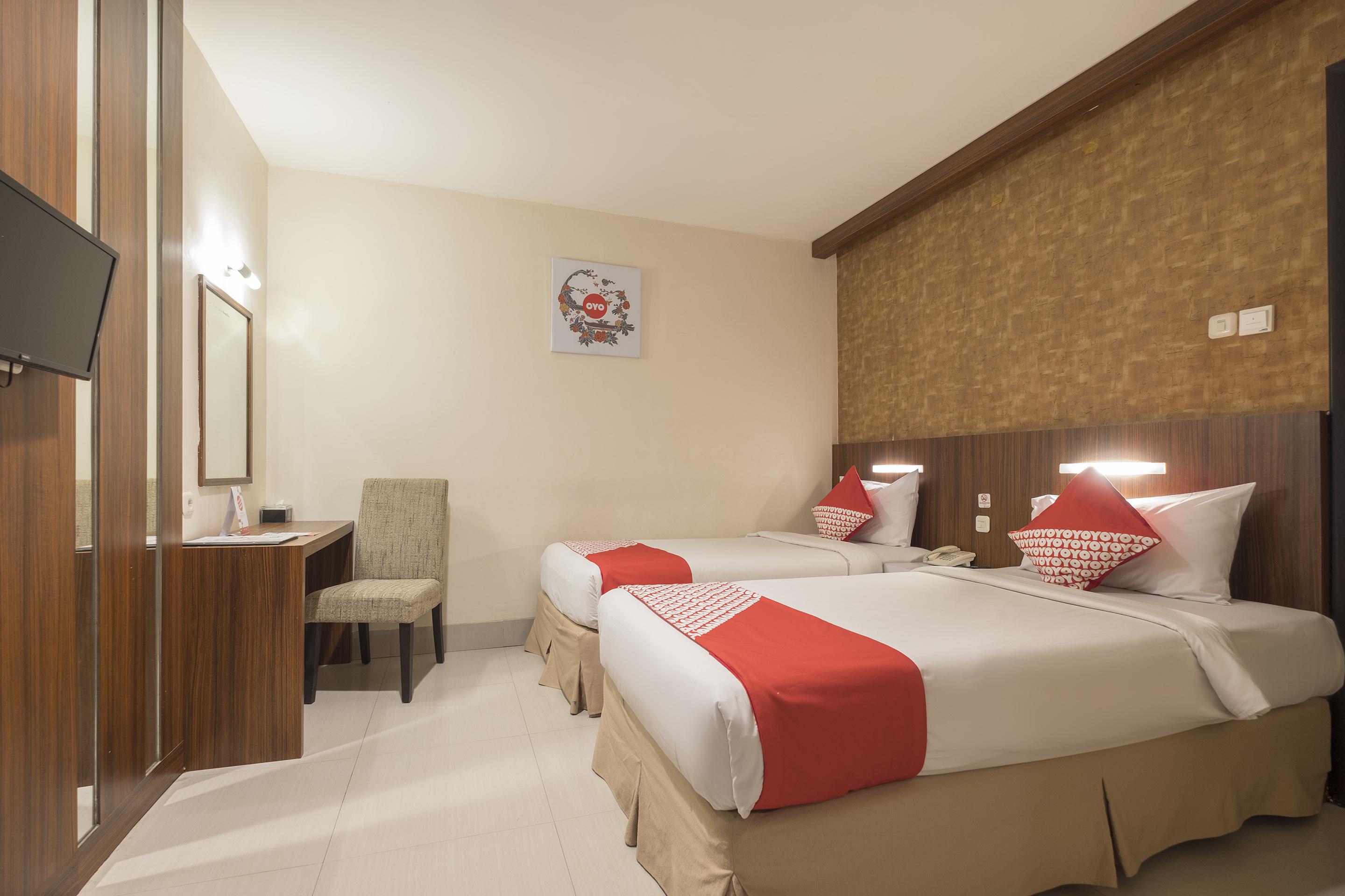 Collection O 1279 Hotel Grand Celino Makassar Exteriör bild