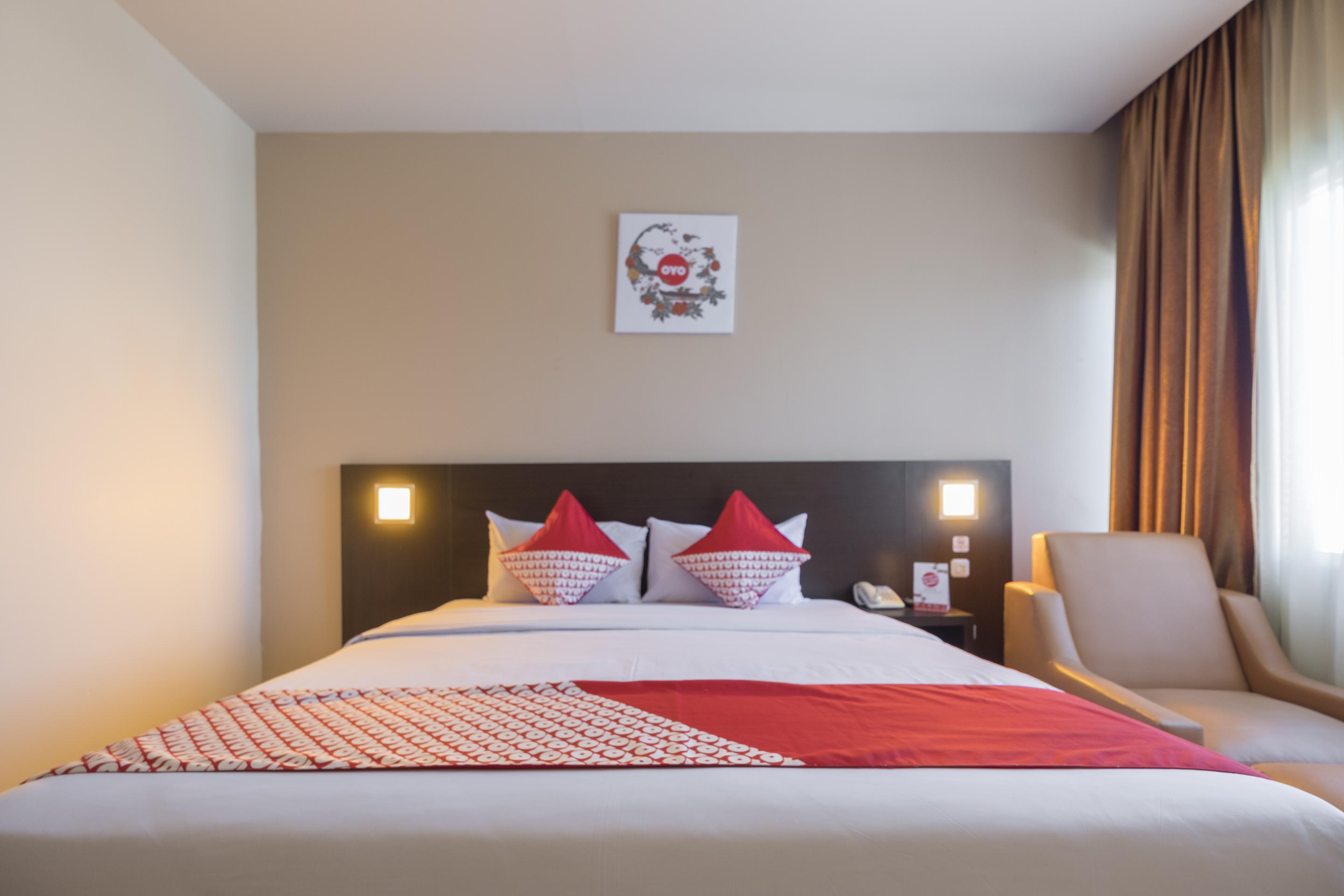 Collection O 1279 Hotel Grand Celino Makassar Exteriör bild
