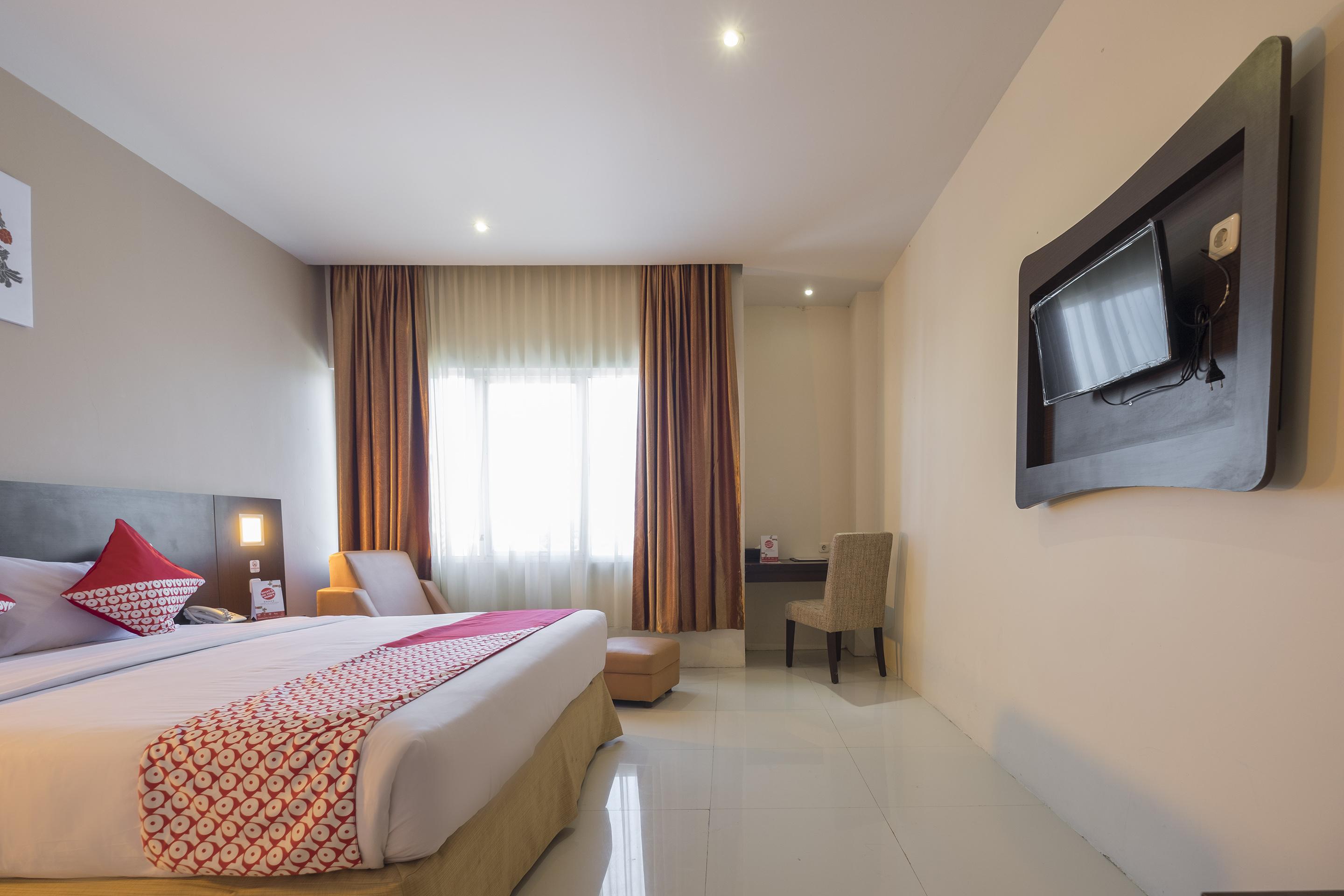 Collection O 1279 Hotel Grand Celino Makassar Exteriör bild