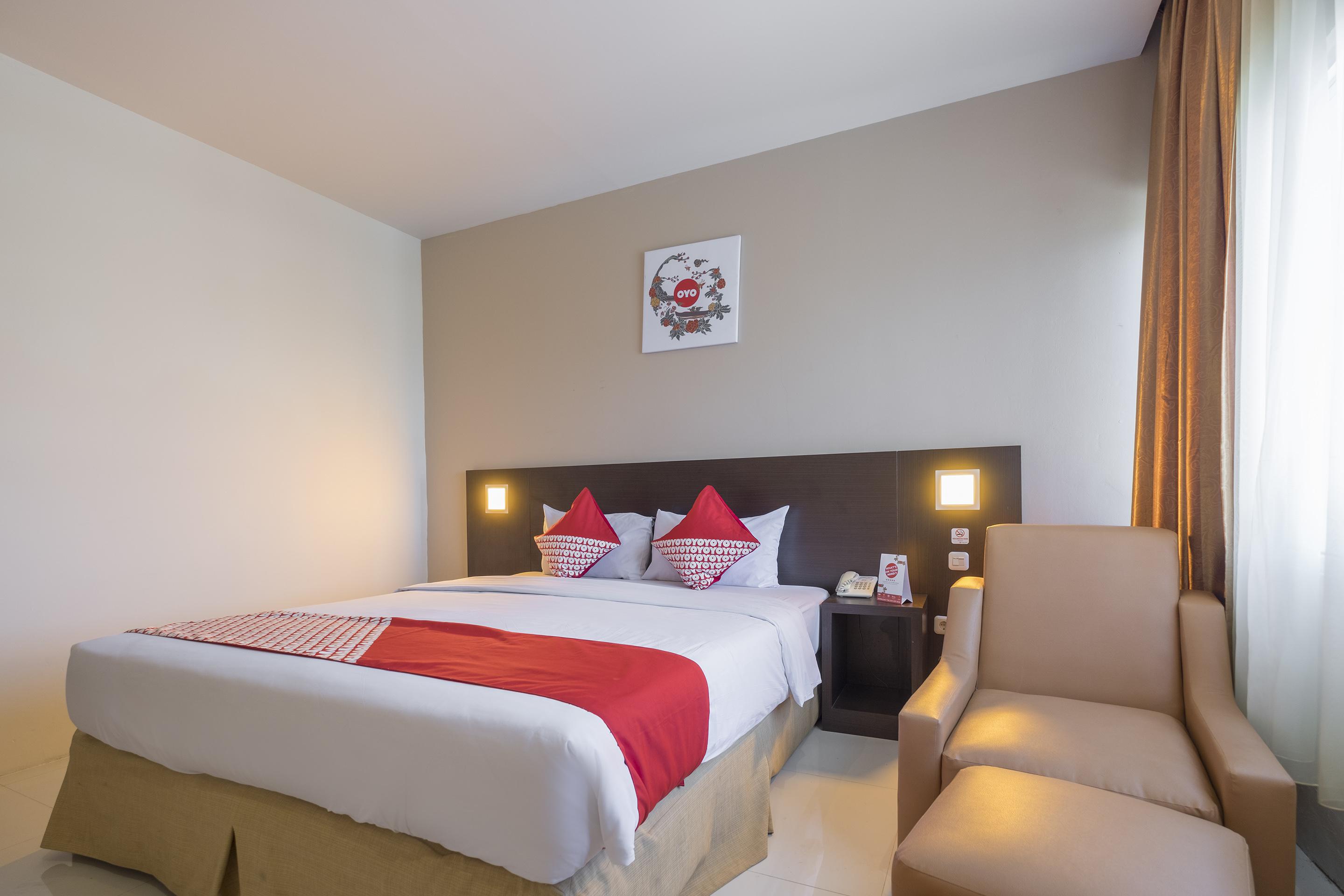 Collection O 1279 Hotel Grand Celino Makassar Exteriör bild