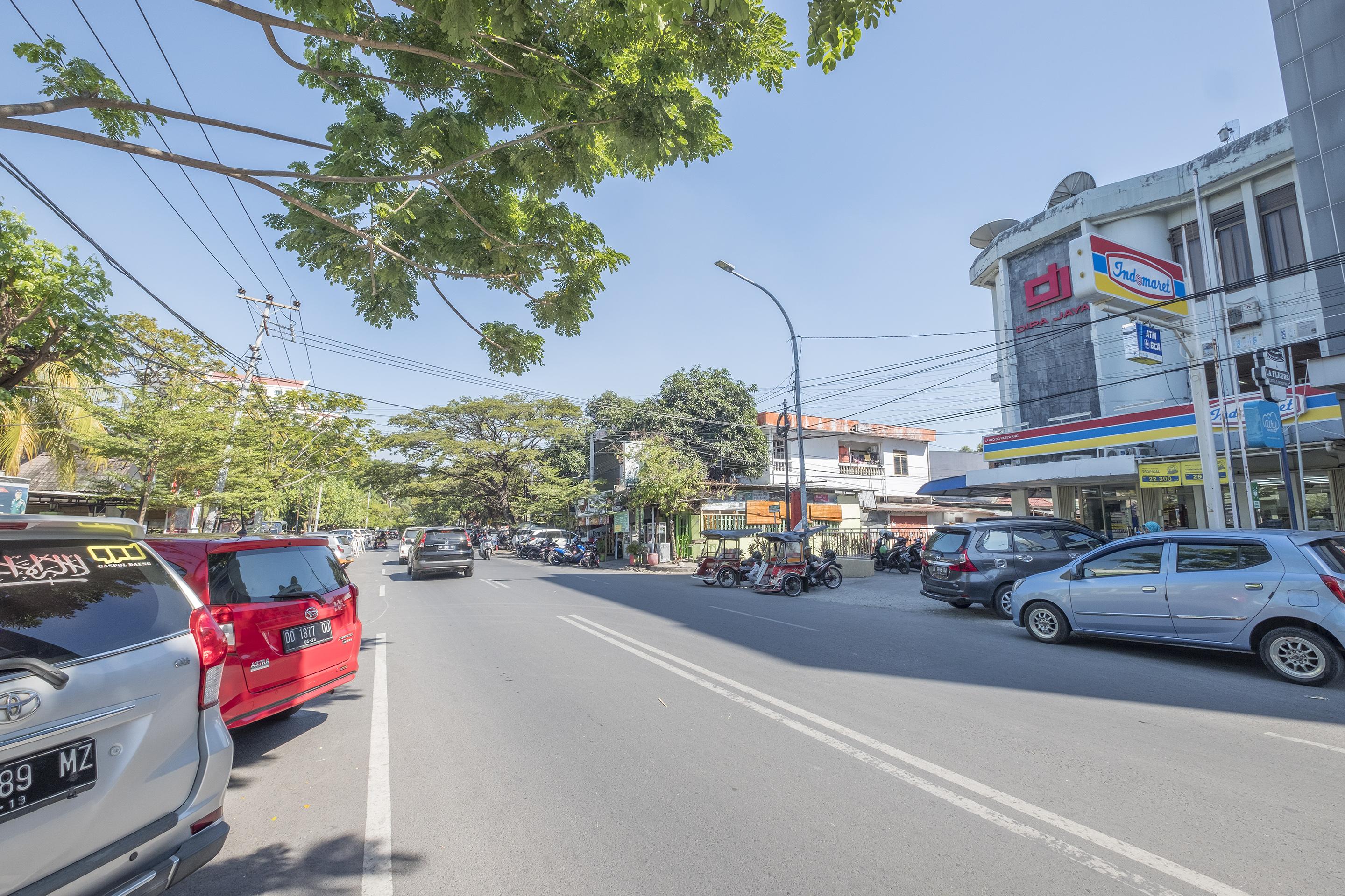 Collection O 1279 Hotel Grand Celino Makassar Exteriör bild