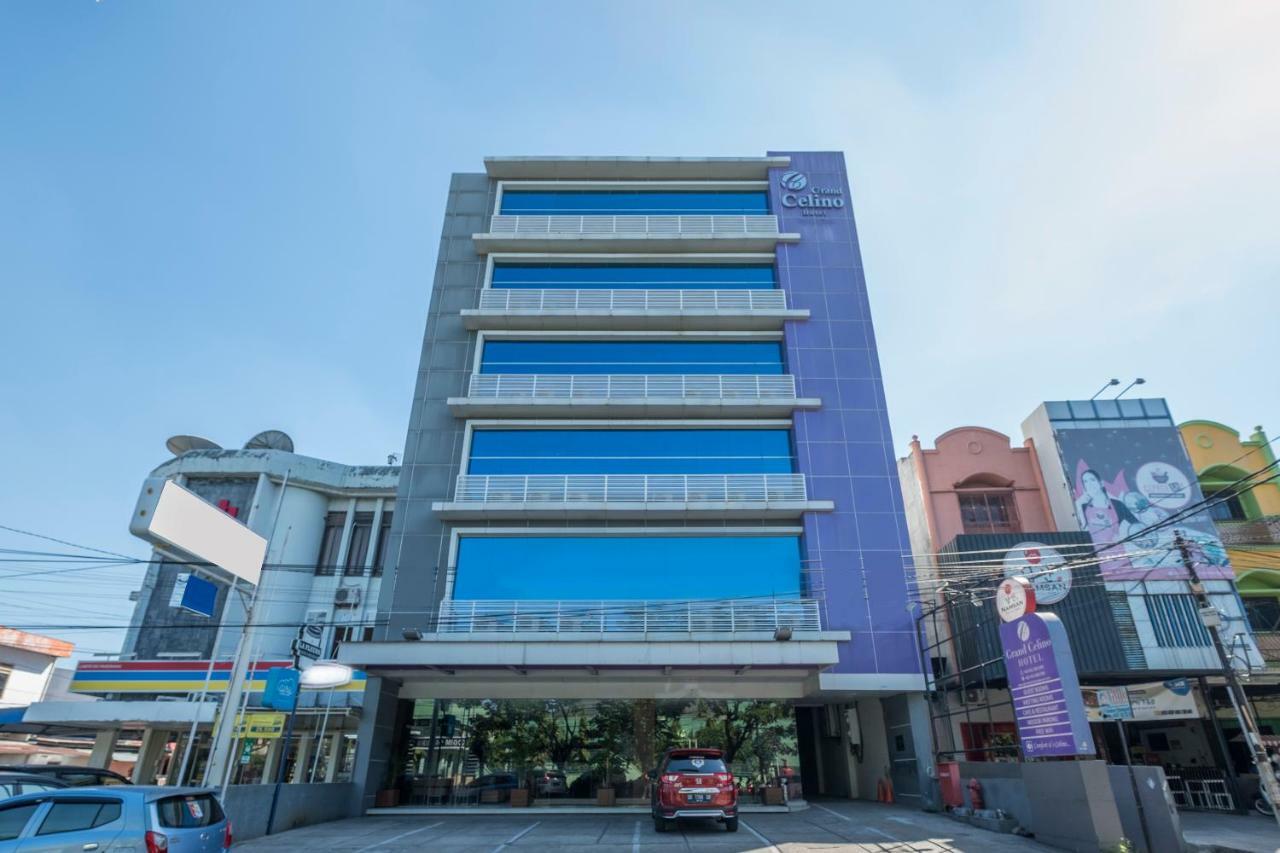 Collection O 1279 Hotel Grand Celino Makassar Exteriör bild